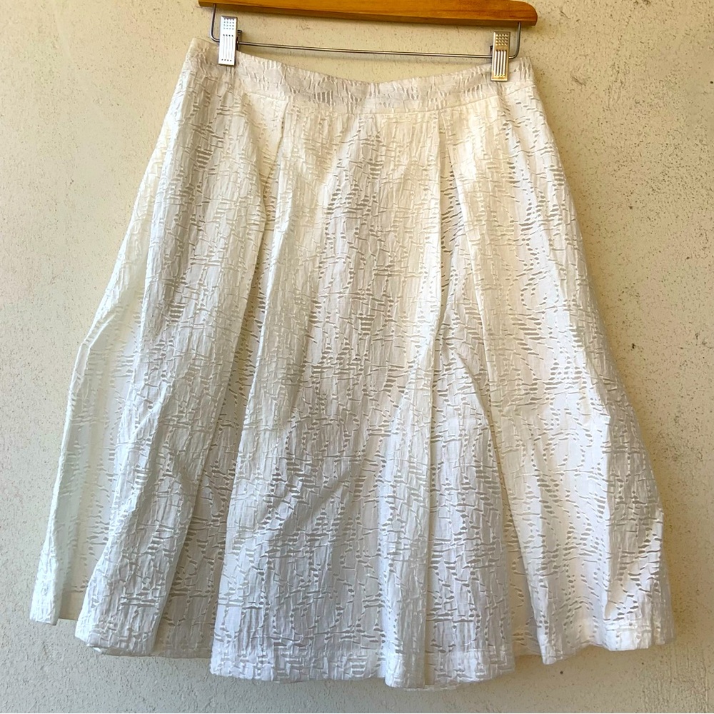 Vince Camuto lovely skirt